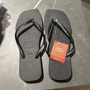 Brand New Havaianas flip flops